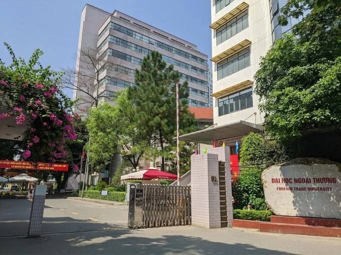 Shop Hoa Tươi Gần Đại Học Ngoại Thương TP.HCM 