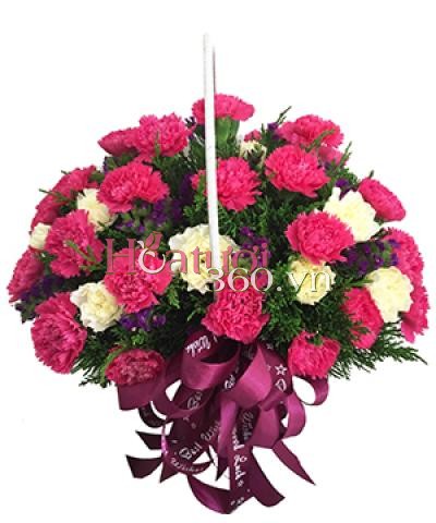 Giỏ hoa cẩm chướng đỏ ý nghĩa dành tặng mẹ