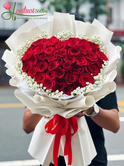 Bó hoa hồng đỏ - Tình yêu trong anh