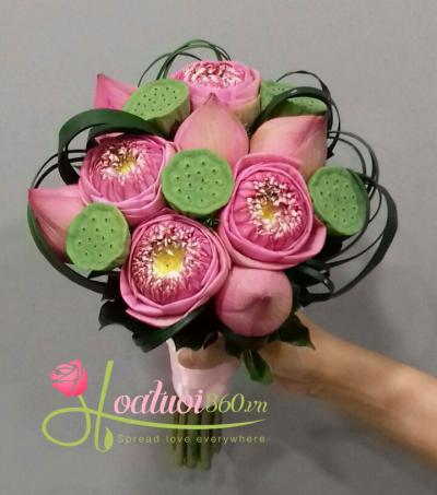 Bó hoa sen đẹp và ý nghĩa dùng hoa cầm tay cô dâu