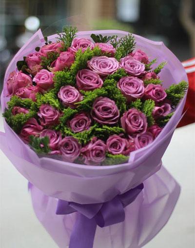 hoa hộp tươi thắm chúc mừng ngày quốc tế phụ nữ 8/3 hoa hồng tím chúc mừng ngày quốc tế phụ nữ 8/3