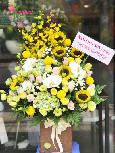Hộp hoa trao trọn yêu thương tại shop hoa tươi TPHCM