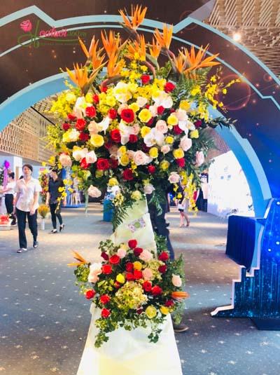 Kệ hoa khai trương tại shop giao hoa tươi Tân Phú Đồng Nai