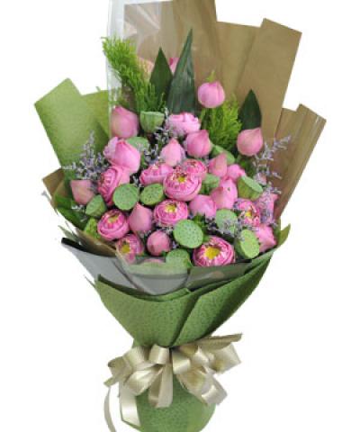 Bó hoa sen đẹp dành tặng sinh nhật người phụ nữ bạn yêu thương