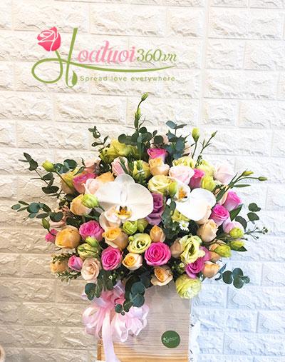 Hoa hộp gỗ đẹp và sang trọng đầy ý nghĩa Hoa hộp gỗ đẹp và sang trọng đầy ý nghĩa
