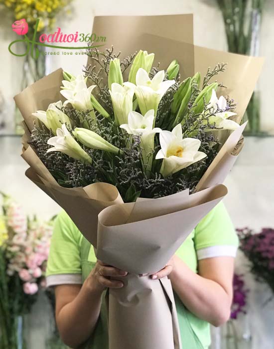 Beautiful round lily flower bouquet with many meanings