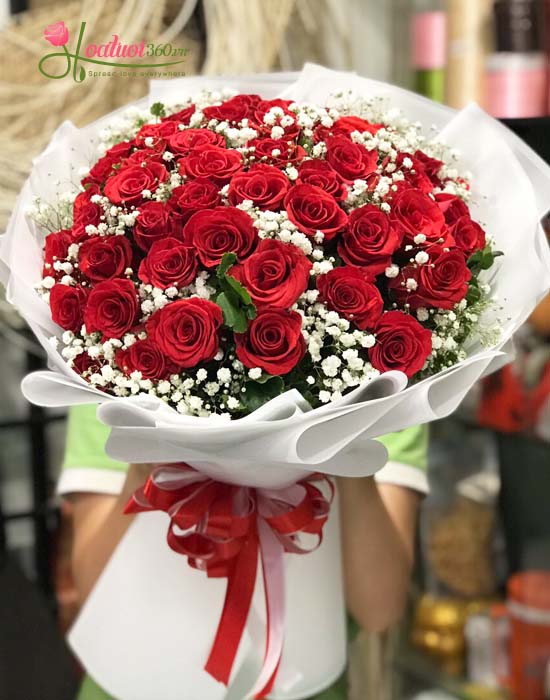 Bó hoa hồng đỏ thẩm tuyệt đẹp
