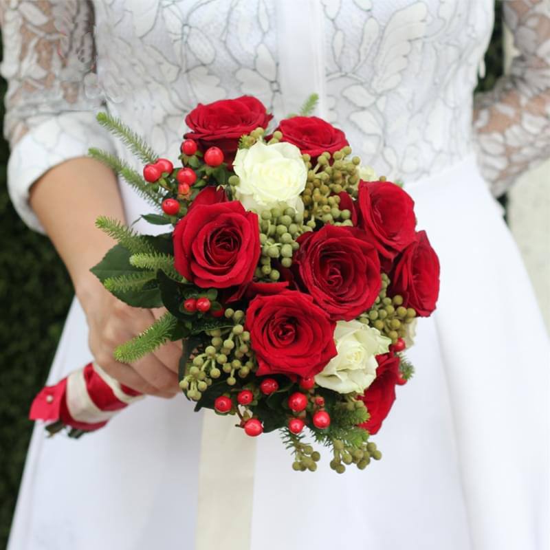Đặt hoa cưới bó hoa cầm tay cô tại Hoa tươi 360