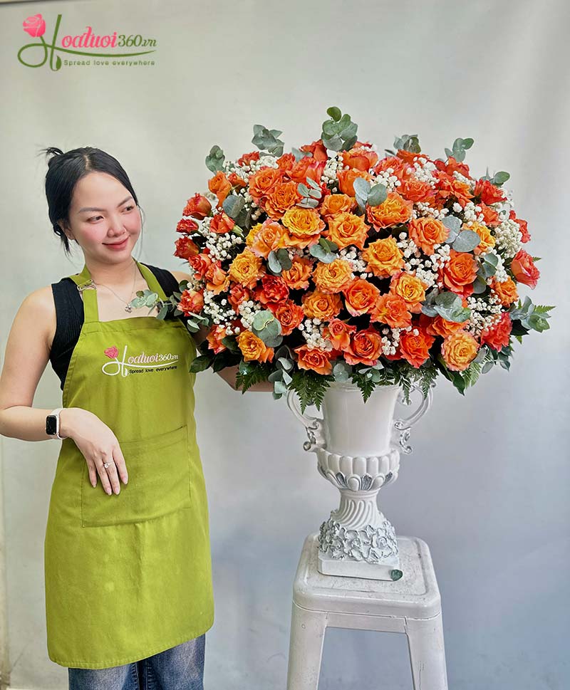 Bình hoa tone cam chúc để bàn hội thảo, hội nghị 