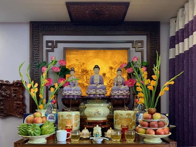 Cách bày trí bàn thờ lễ Phật đản đúng cách