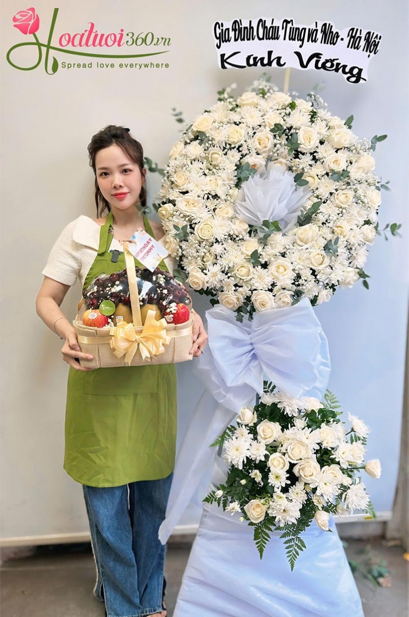 Hoa chia buồn thiết kế vòng tròn truyền thống