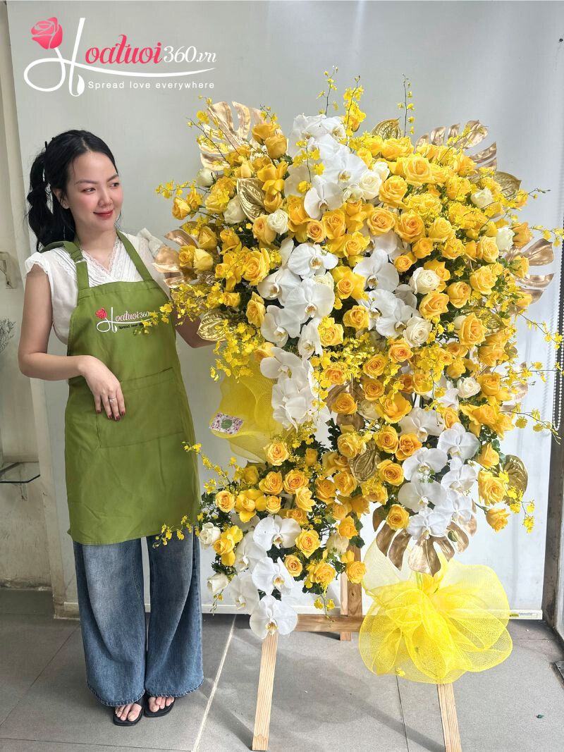 Hoa khai trương quận 1