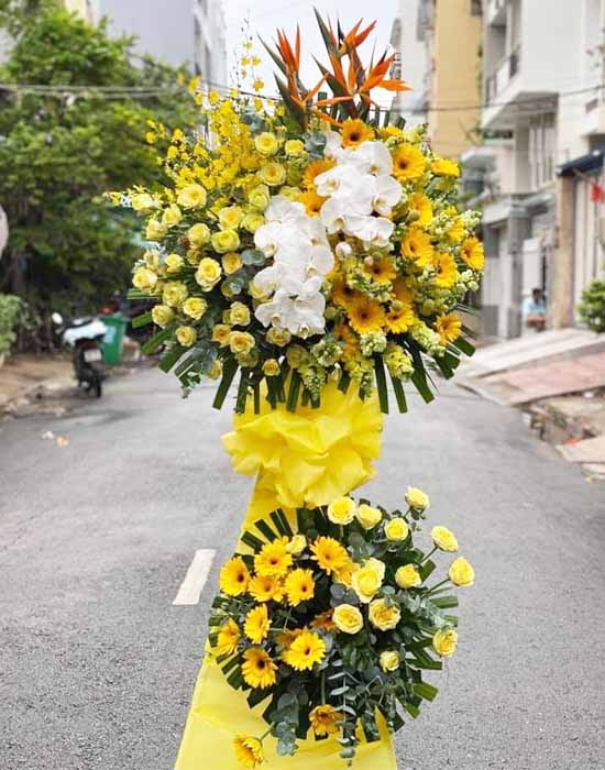 mẫu hoa mừng khai trương kết hợp nhiều loại hoa tươi