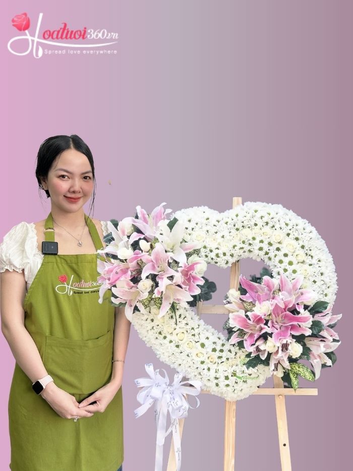 Vòng hoa tươi trái tim viếng tang lễ Bắc Kạn