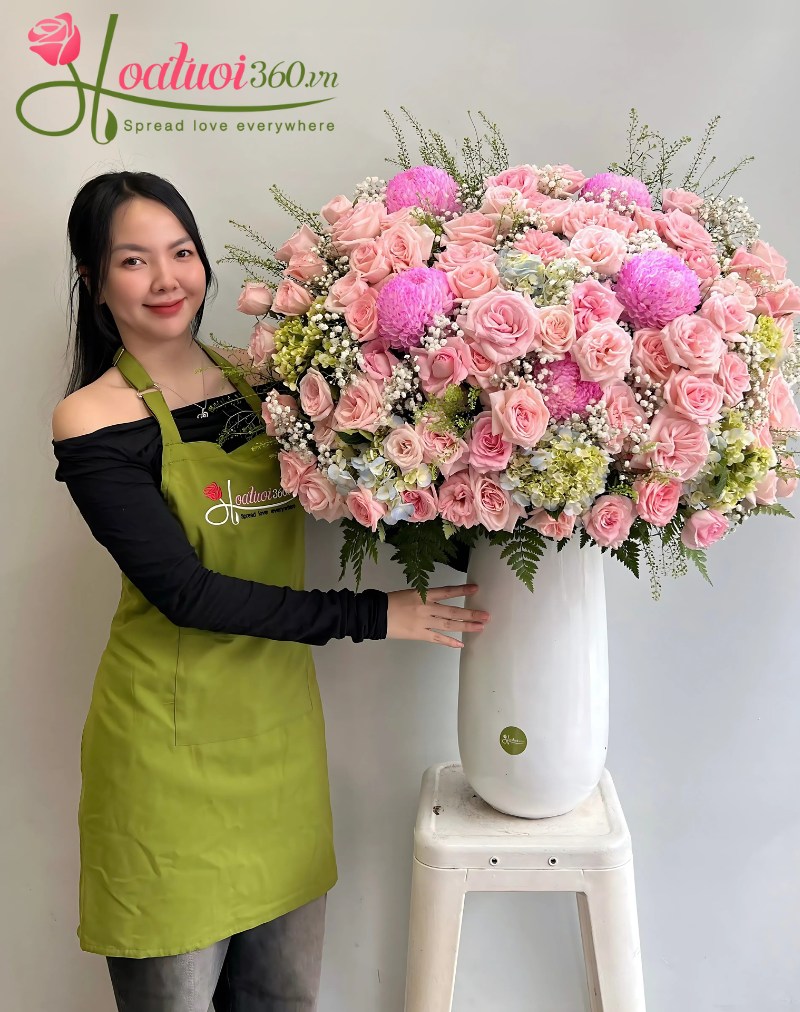 Hoa trang trí bàn ký tên đám cưới