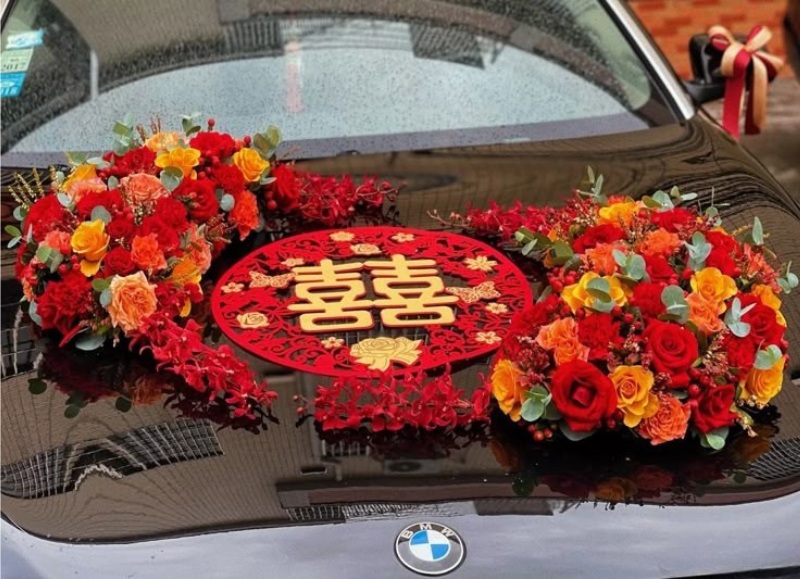 Xe hoa cưới màu đỏ đẹp