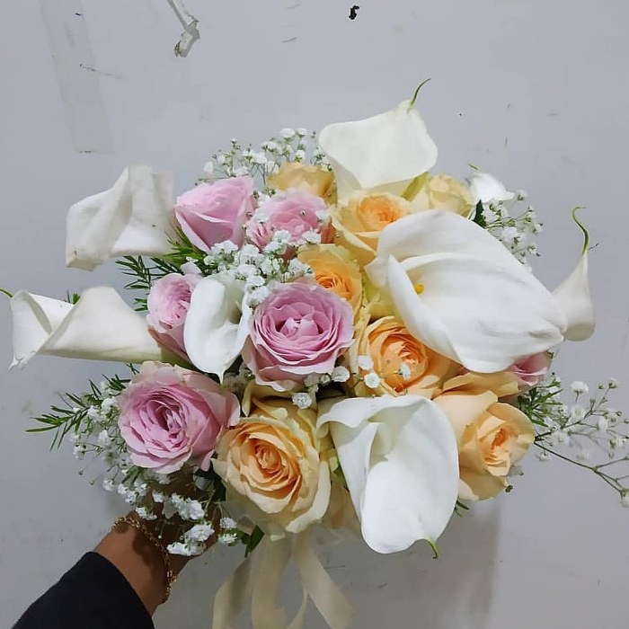 Bó hoa cưới calla lily phối hoa hồng