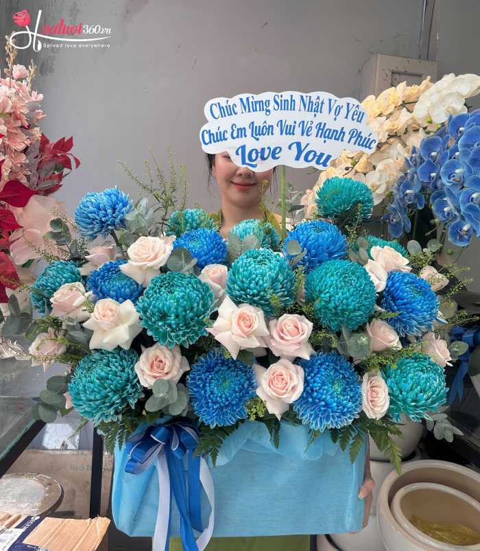 Lẵng hoa tình yêu hoa cúc mẫu đơn