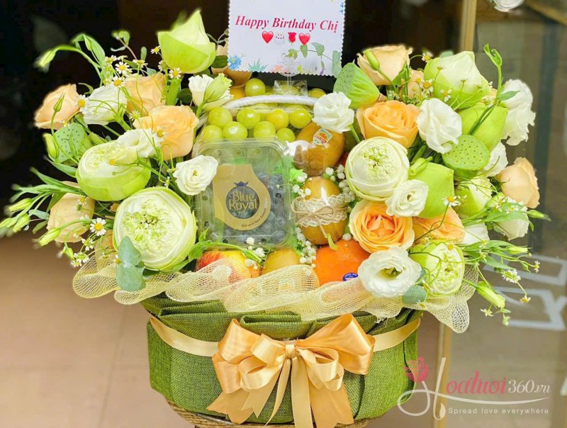 giỏ trái cây kết hợp hoa tươi quận bình tân
