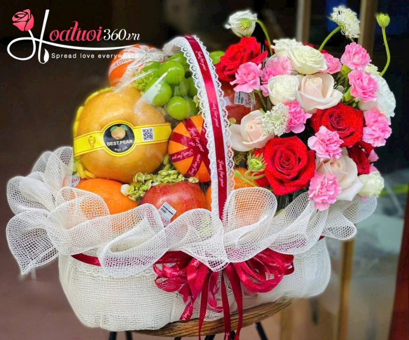 giỏ trái cây kèm hoa tươi tặng 20//11