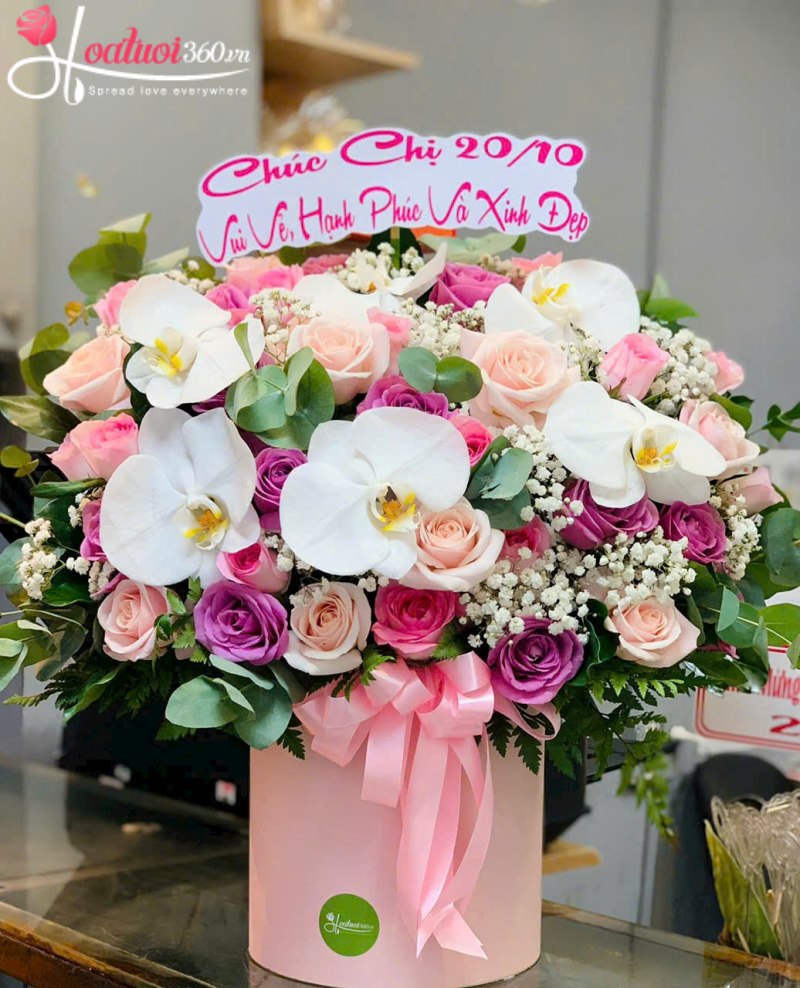 Hộp hoa tặng cô giáo, sếp nữ ngày 20/10