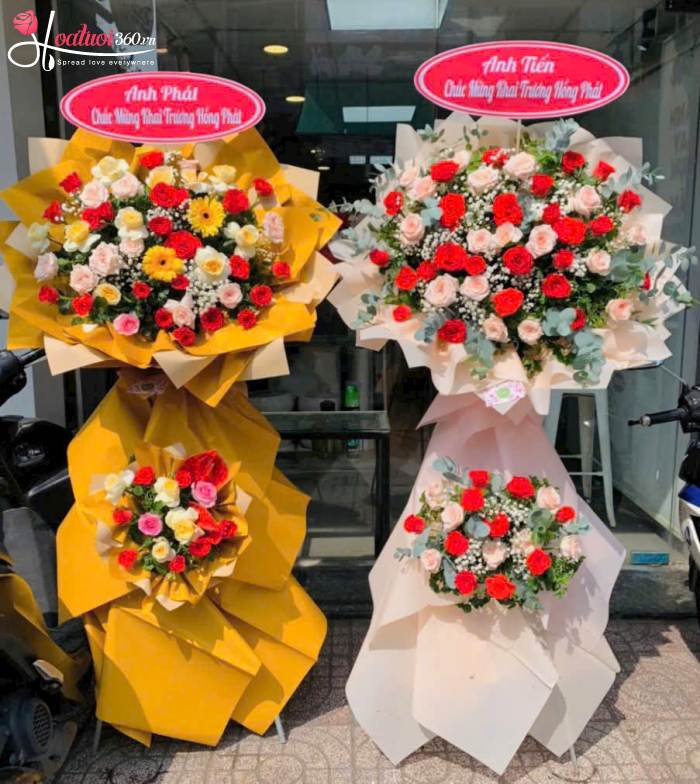 Kệ hoa 2 tầng mừng khai trương tại Phố Nối A