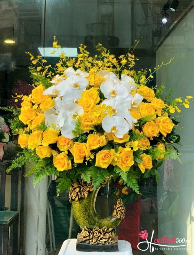 Lẵng hoa khai trương tone vàng Phú Quý Cát Tường