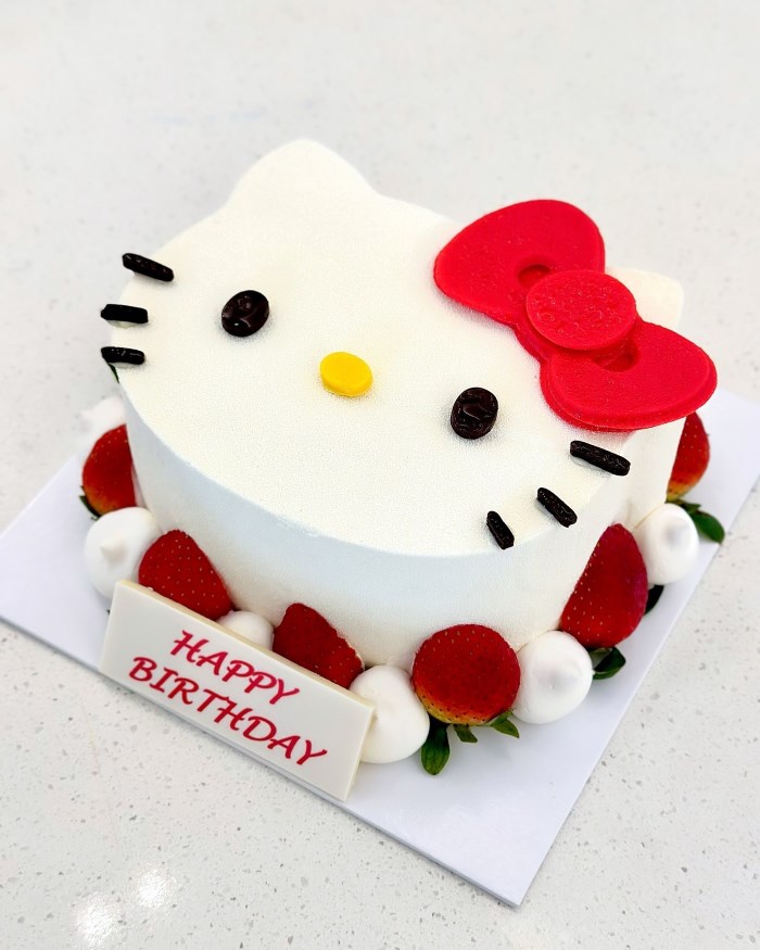 Mẫu bánh kem sinh nhật đẹp dành cho bé gái