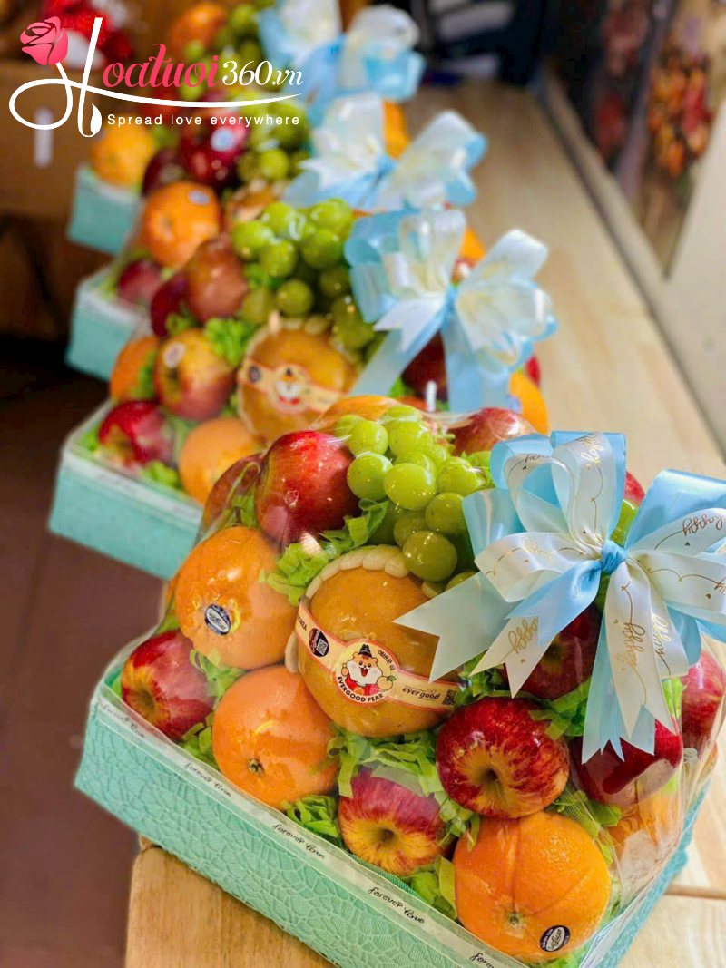 chọn giỏ hoa quả tặng 20/11 theo đối tượng