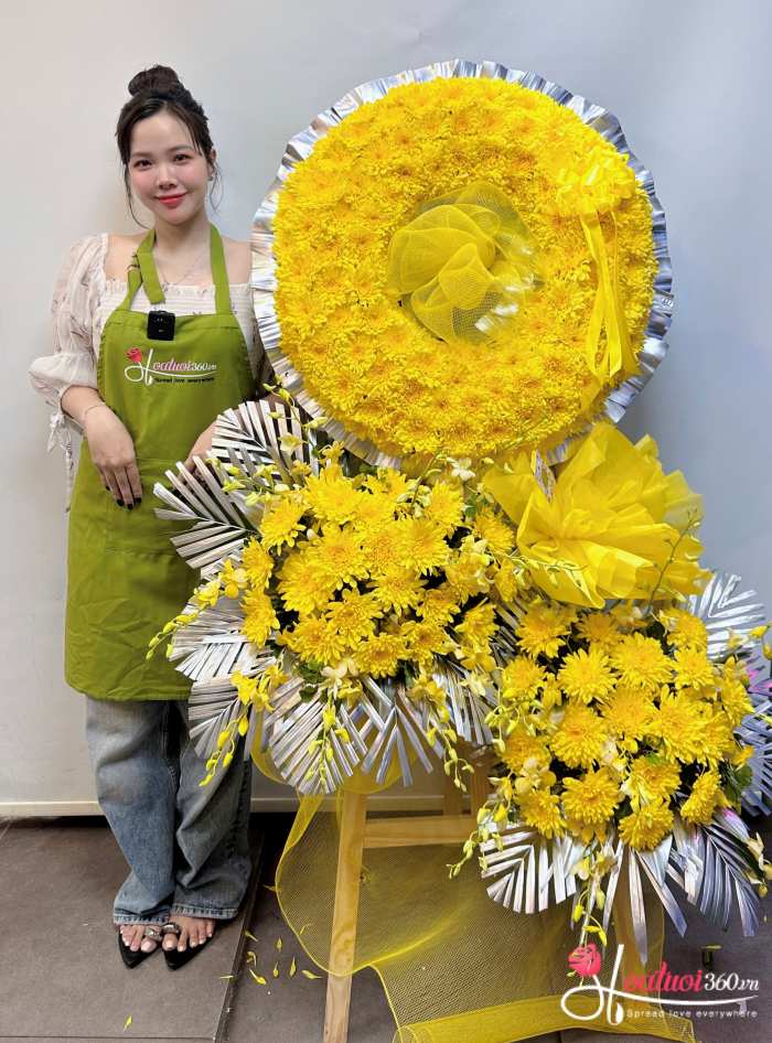 Vòng hoa tang lễ màu vàng cao cấp