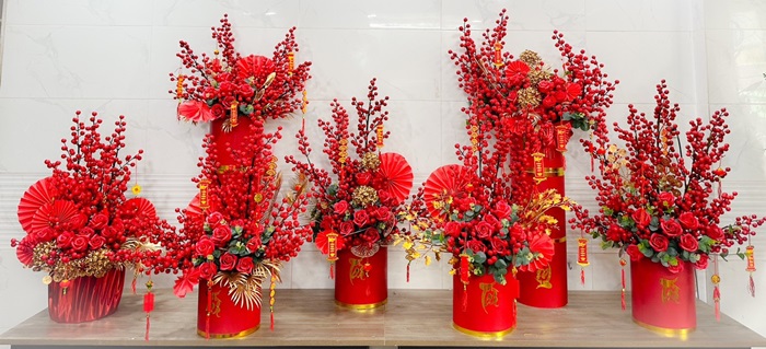 Cách cắm đào đông để bàn thờ 