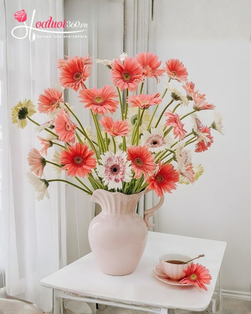 Cách cắm bình hoa đồng tiền để bàn