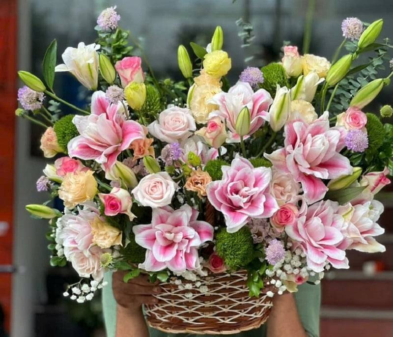 Hoa ly phối cùng hoa hồng