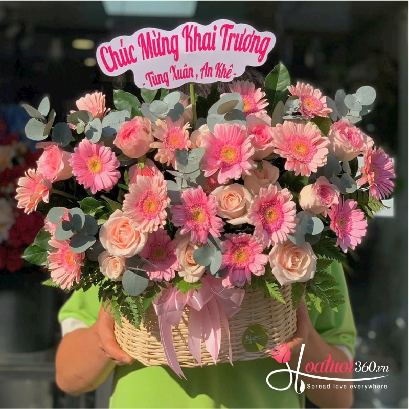 giỏ hoa đồng tiền hồng mừng ngày 28/6