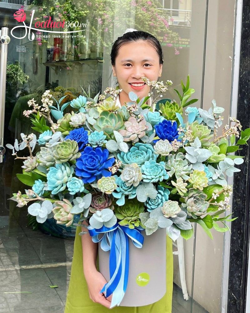 Giỏ hoa và hộp hoa tươi sang trọng dành tặng đối tác, người thân tại Quận 3
