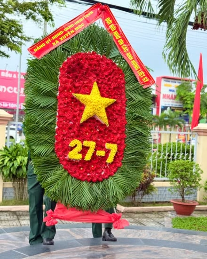 Ý nghĩa của vòng hoa tri ân Ngày Thương binh Liệt sĩ 27/7