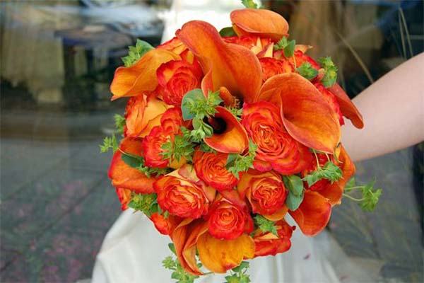 Bó hoa hồng cưới màu cam tuyệt đẹp