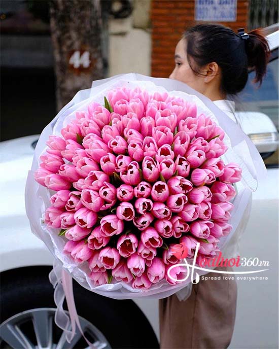 Bó tulip hồng tặng vợ, bạn gái ngày 8/3