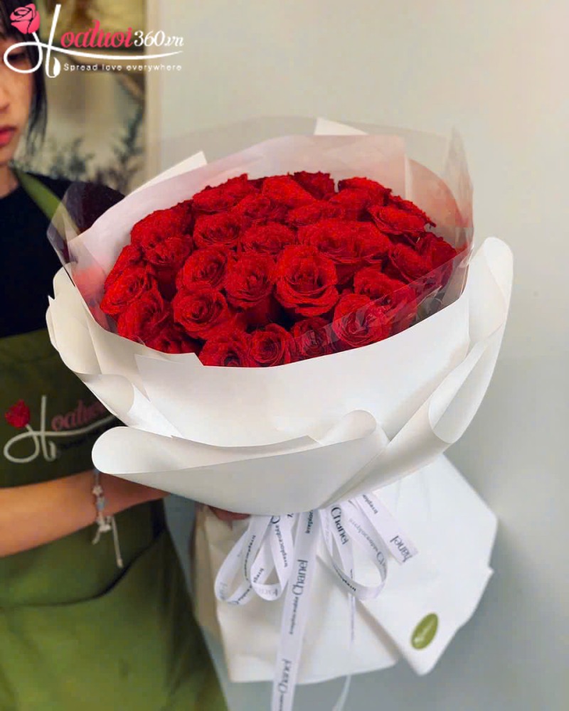 Bó hồng đỏ dáng tròn