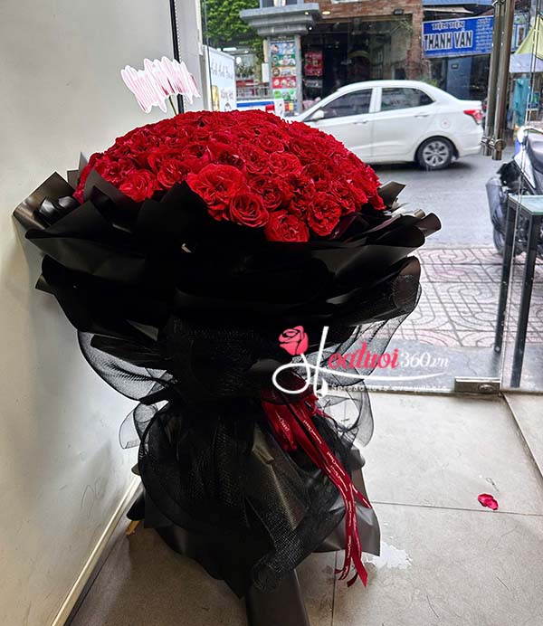 Bó hoa hồng đỏ - Bên nhau một đời