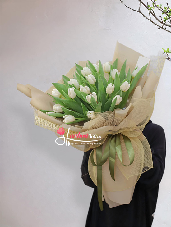 Bó hoa tulip trắng - Như phút ban đầu
