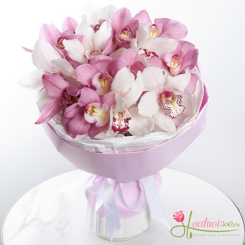 bó hoa lan hồ điệp dáng tròn