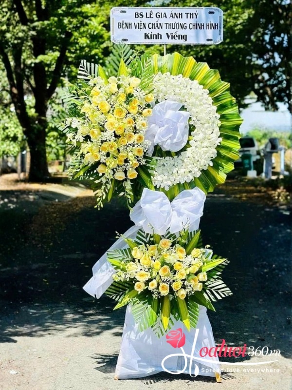 Kệ hoa chia buồn tone trắng - Vãng sanh