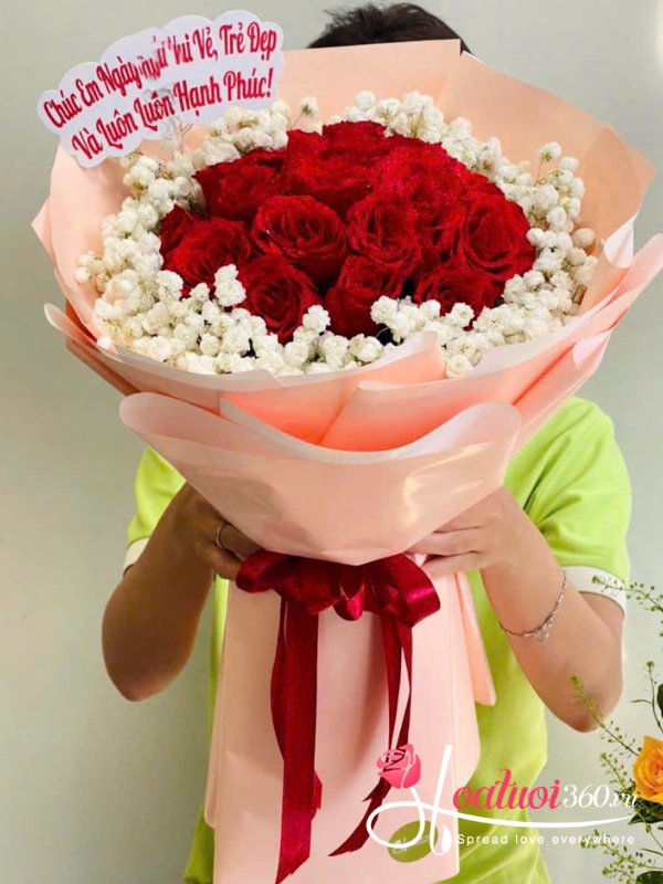 Bó hoa hồng đỏ mix baby - Dịu dàng tinh khôi