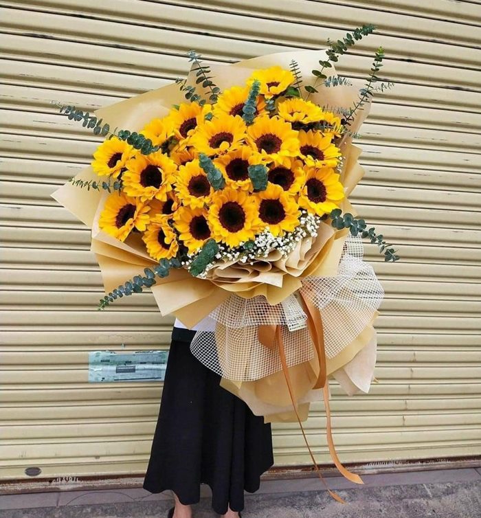 Bó hoa hướng dương khai trương