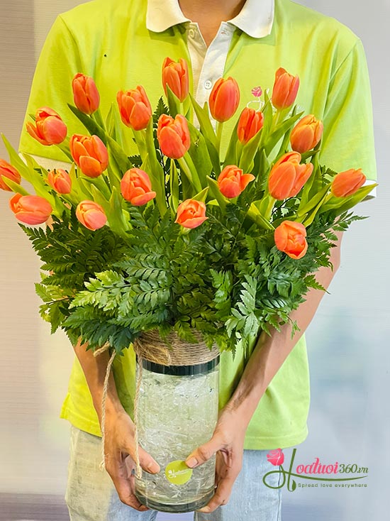 Bình hoa tulip cam - 