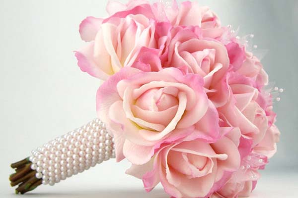 bó hoa cưới hồng nhạt đẹp cho lễ cưới