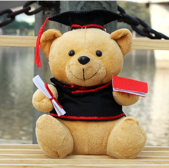 Tặng quà tốt nghiệp gấu bông lưu niệm