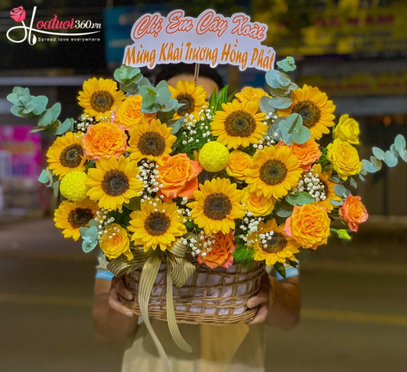 Giỏ hoa khai trương tone vàng Tương Lai Đón Chào