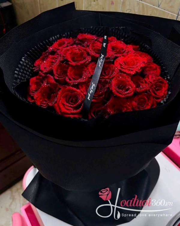 Bó hoa hồng đỏ dáng tròn - Bản tình ca